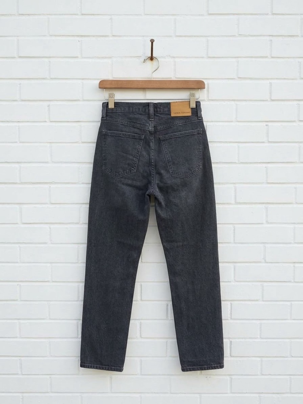 Aritzia Denim Forum The Arlo High Rise Straight 28L Black Jeans Size 24 - Picture 2 of 6